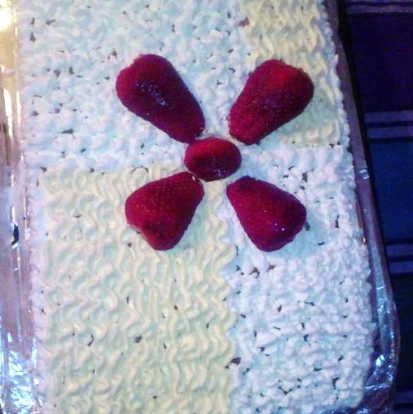 Jednostavna torta od jagoda