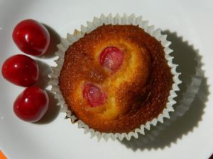 Recepti - Trešnje u biskvitu