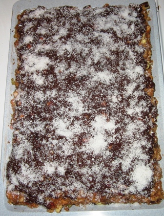 buiscuit_cake_with_jelly_candies